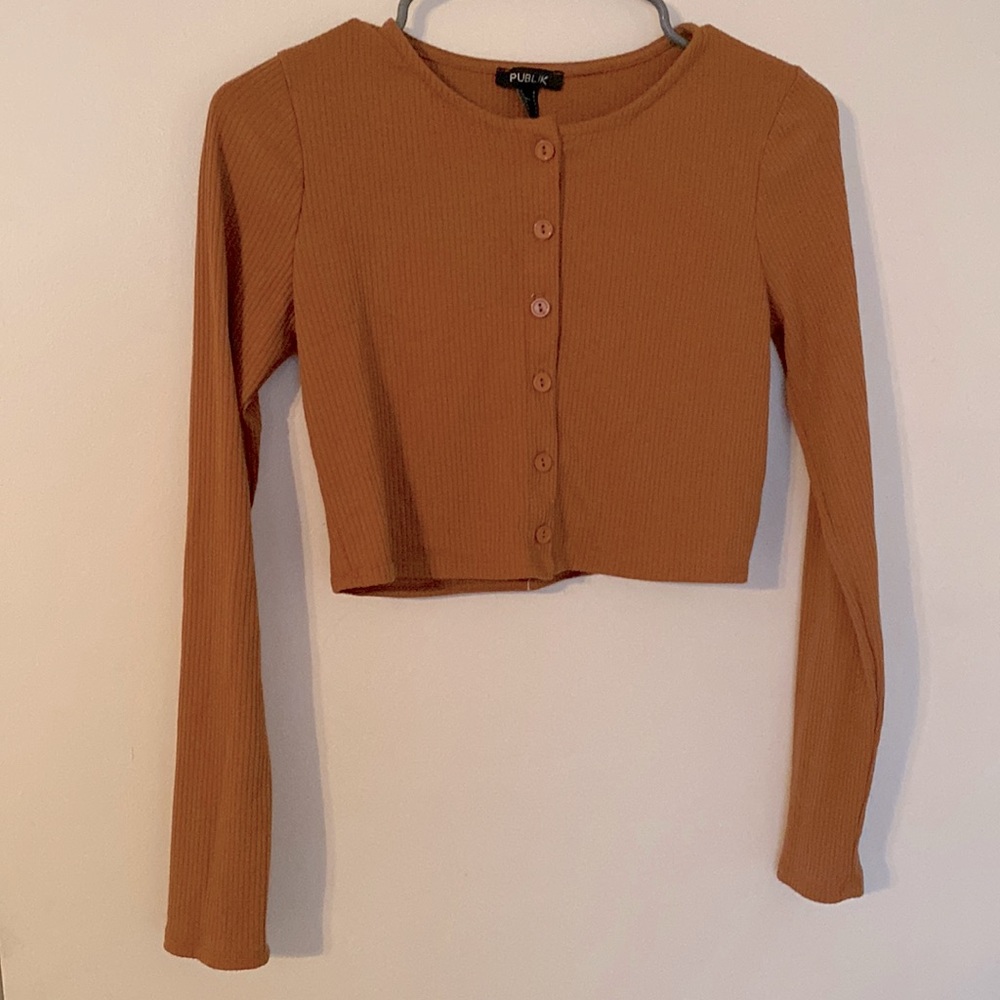 Cropped long sleeve tee